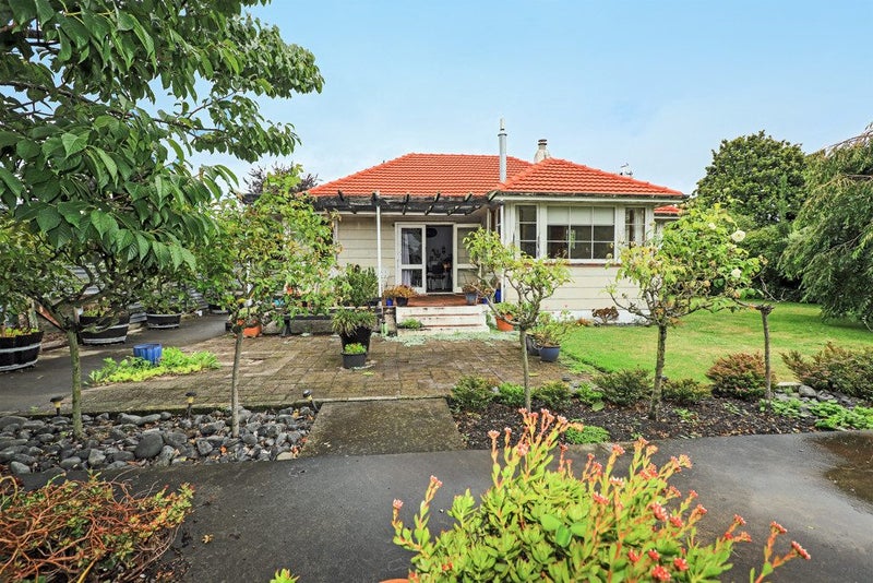 1106 Cunningham Crescent, Mayfair, Hastings - Carousel 1