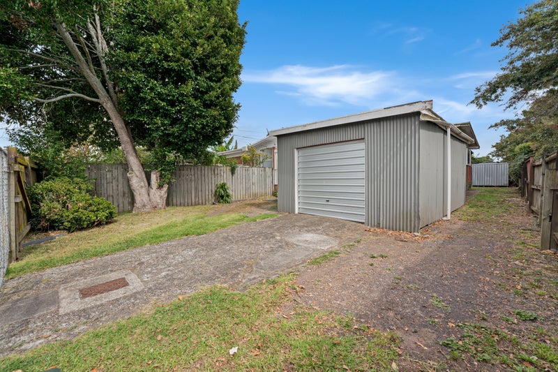 1/39 Westney Road, Mangere, Auckland - Carousel 1