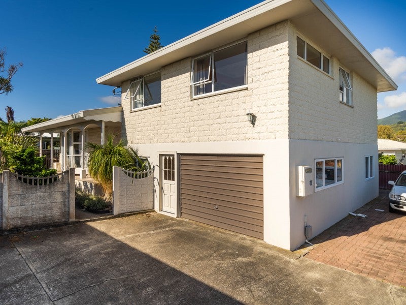 8A Kingswood Grove, Raumati Beach, Paraparaumu - Carousel 1