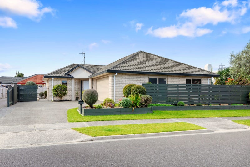 72A Beachwater Drive, Papamoa Beach, Papamoa - Carousel 1