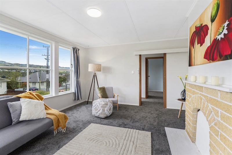 45 Davidson Crescent, Tawa, Wellington - Carousel 2