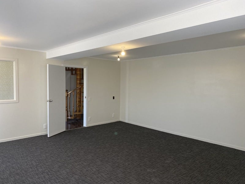 1 Fitzpatrick Street, Newlands, Wellington - Carousel 12