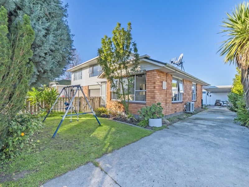 2/20 Penwood Street, Russley, Christchurch - Carousel 1