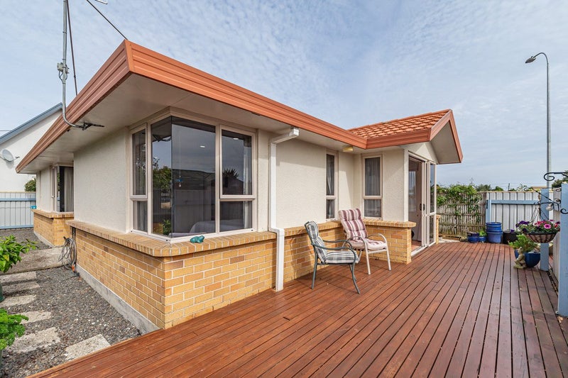 12 Guildford Street, Levin, Levin - Carousel 2