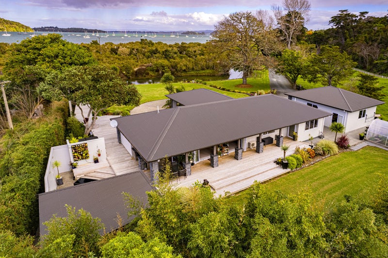 31 Crisp Road, Whangarei - Carousel 1