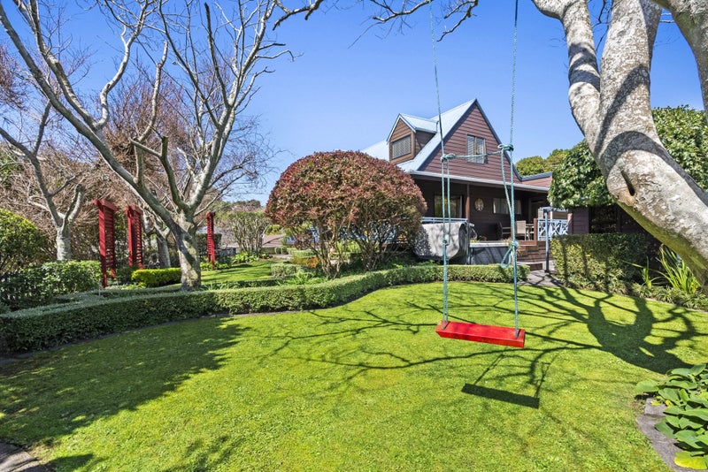 28 Rossiter Crescent, Lynmouth, New Plymouth - Carousel 1