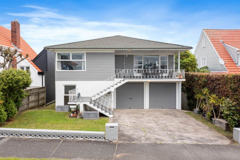 2A Tuhaere Street, Orakei, Auckland - Carousel 1