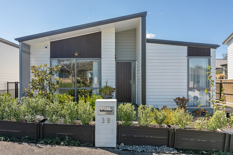 3B Torrington Crescent, Glen Innes, Auckland - Carousel 2