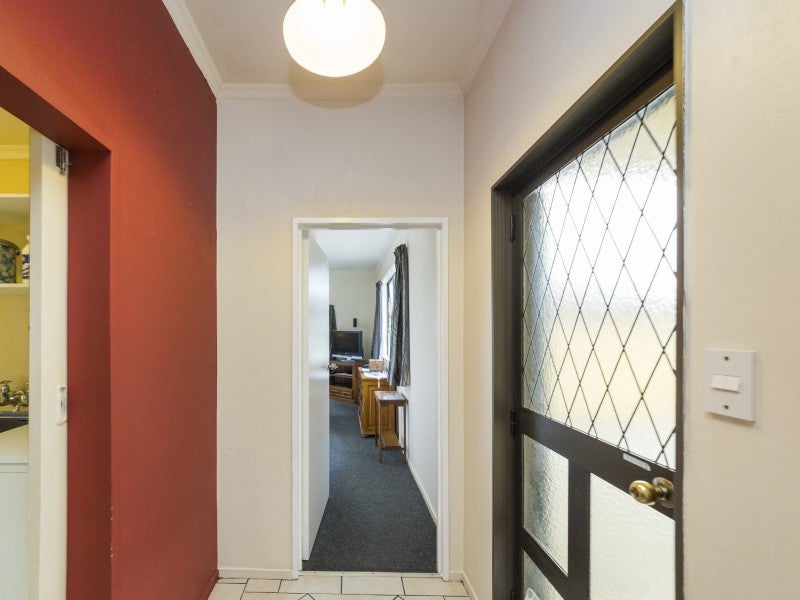 9 Shamrock Street, Takaro, Palmerston North - Carousel 2