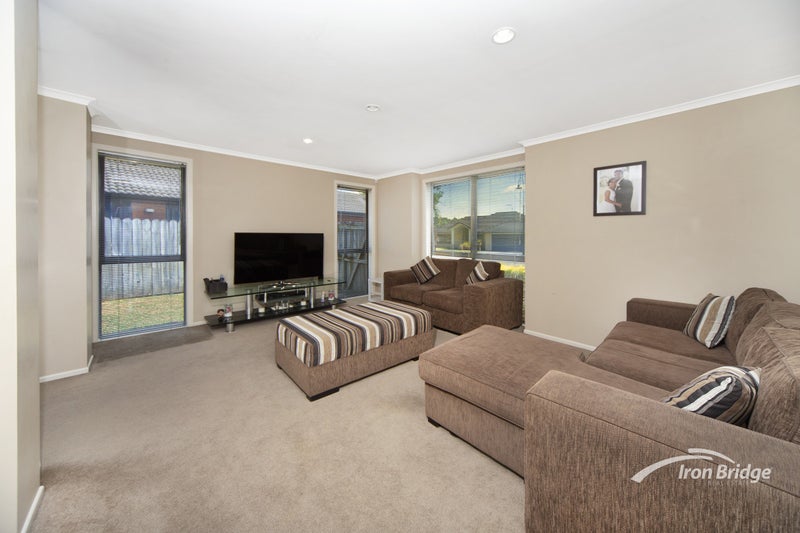 15 Feeny Crescent, East Tamaki, Auckland - Carousel 2