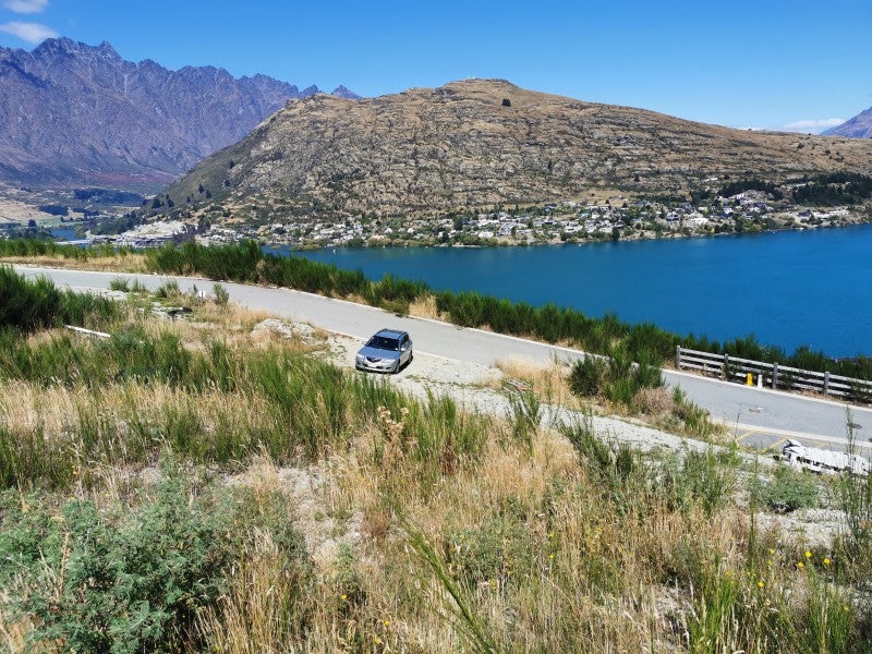 9 Florence Close, Queenstown Hill, Queenstown - Carousel 1