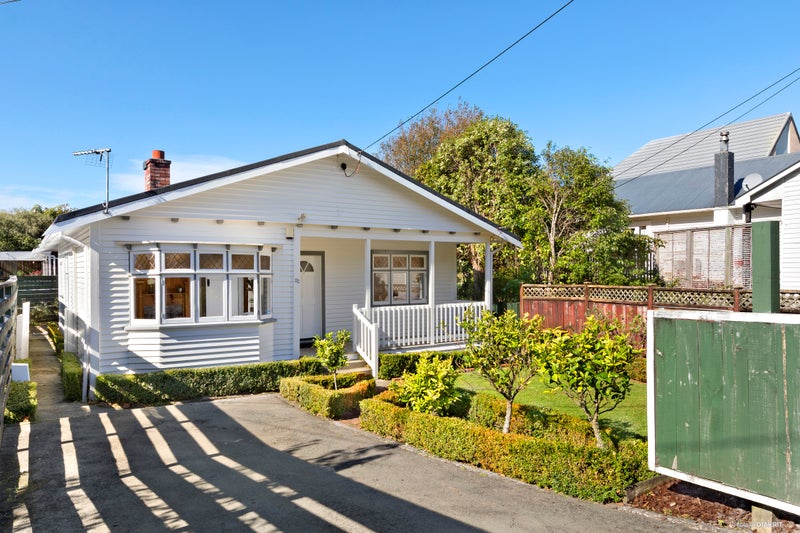 22 Chamberlain Road, Karori, Wellington - Carousel 2