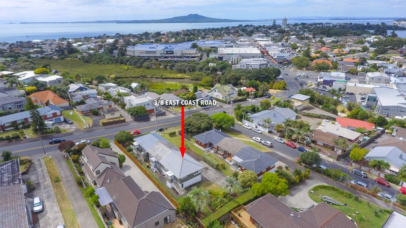 3/8 East Coast Road, Milford, Auckland - Carousel 2