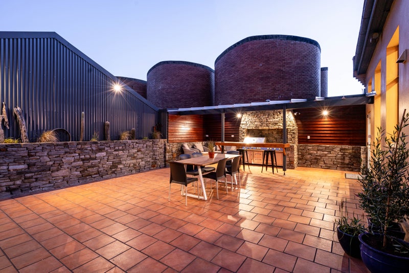 11 Crawford Street, Dunedin Central, Dunedin - Carousel 2