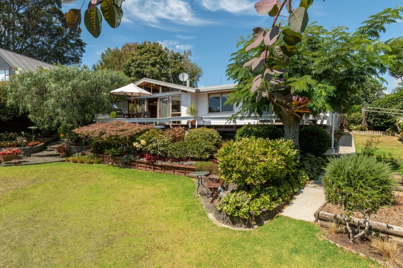 25 Linklater Avenue, Bellevue, Tauranga - Carousel 1