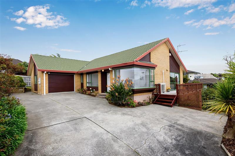 13B Corriedale Place, Somerville, Manukau - Carousel 1