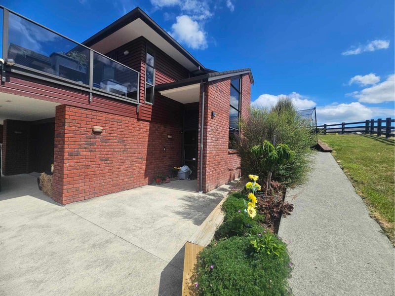 115 Kirton Drive, Riverstone Terraces, Upper Hutt - Carousel 2