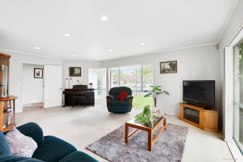 29 Ben Nevis Place, Northpark, Auckland - Carousel 2