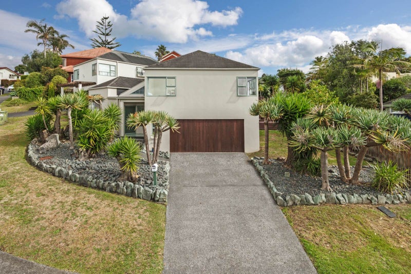 1/6 Arirang Rise, Pinehill, Auckland - Carousel 1