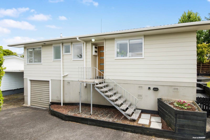 1/13 Lavery Place, Sunnynook, Auckland - Carousel 2