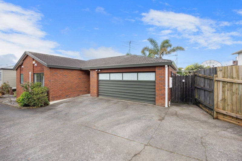 2/8 Patterson Street, Sandringham, Auckland - Carousel 2