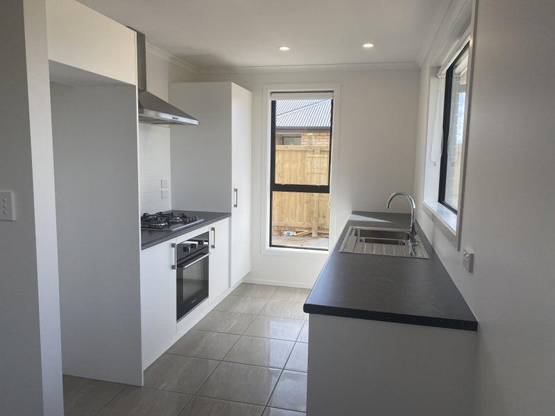 4/223 Baverstock Road, Grandview Heights, Hamilton - Carousel 2