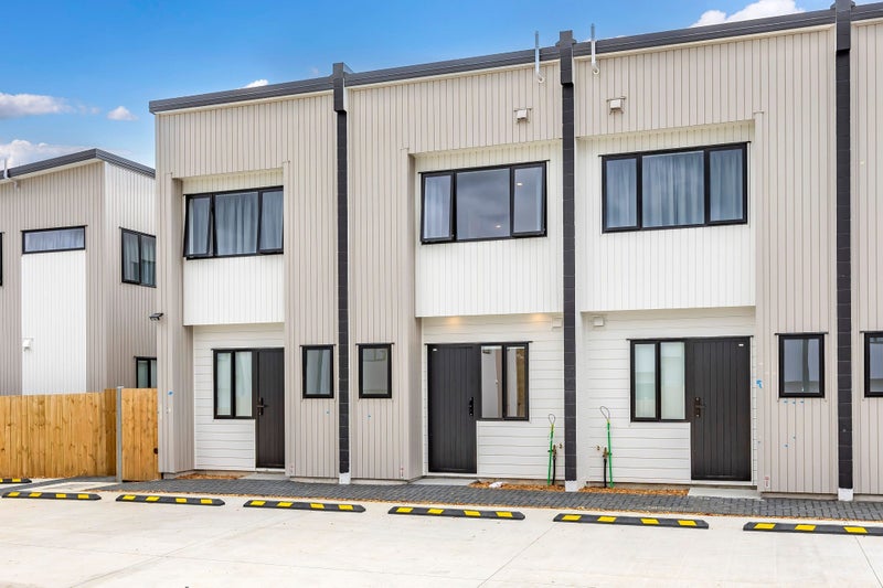 4/12 Camp Road, Mount Wellington, Auckland - Carousel 2