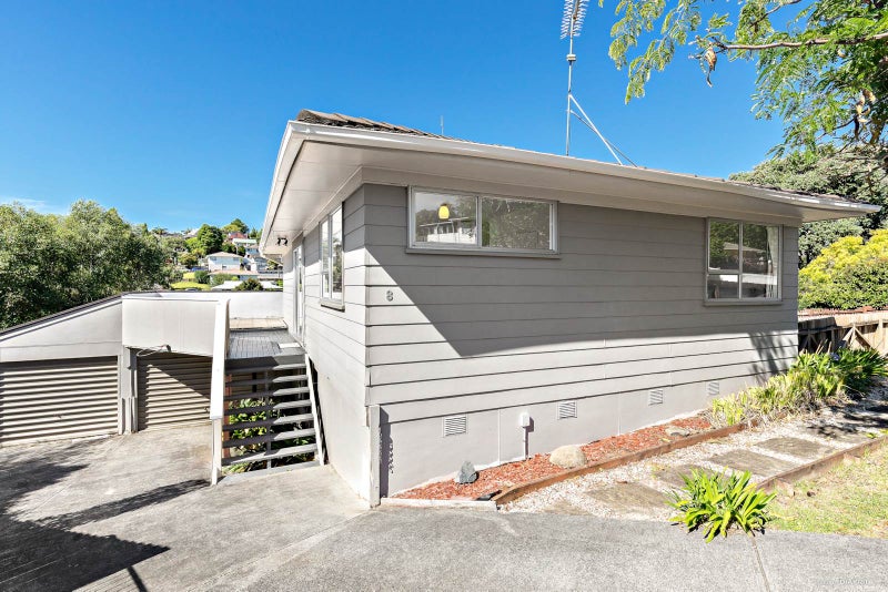 8 Topliss Drive, Northcross, Auckland - Carousel 1