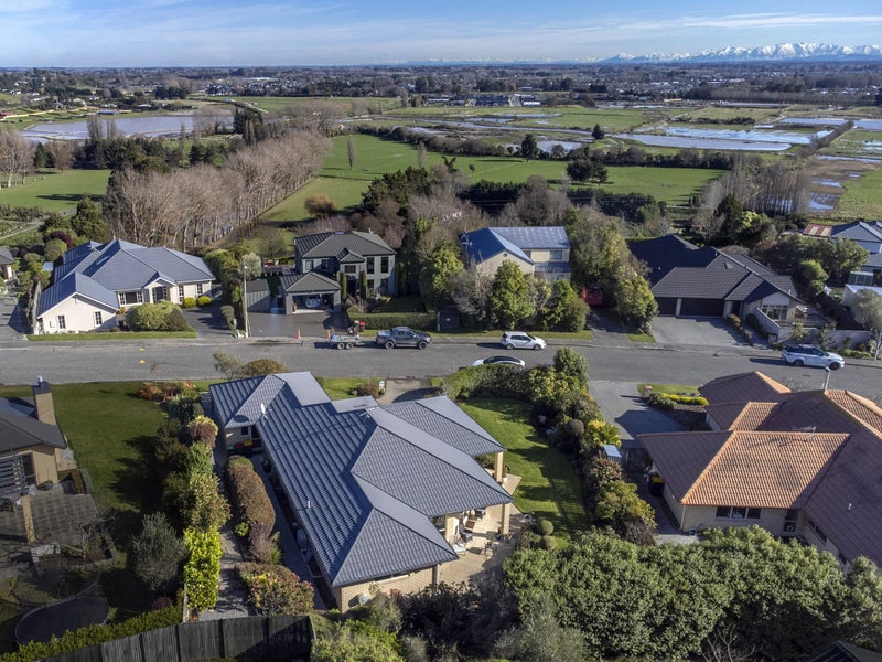 23 Highcrest Heights, Westmorland, Christchurch - Carousel 16