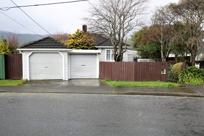 5 McGowan Road, Wainuiomata, Lower Hutt - Carousel 1