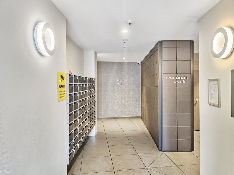 9E/30 Taranaki Street, Te Aro, Wellington - Carousel 2