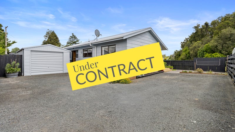 31A Fenwick Crescent, Hillcrest, Hamilton - Carousel 1