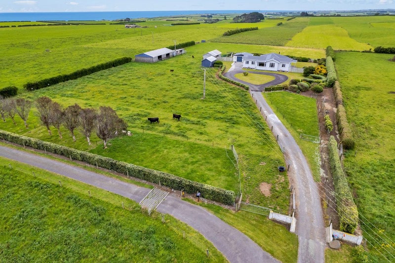 22 Batten Road, Hawera - Carousel 1