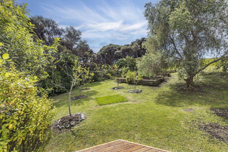 72 Gordon Road, Plimmerton, Porirua - Carousel 49