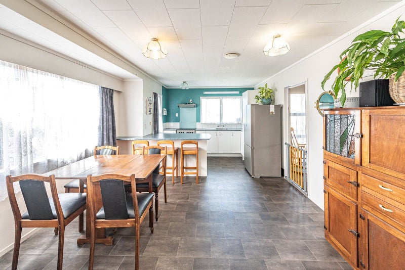 102 Hinau Street, Castlecliff, Whanganui - Carousel 2