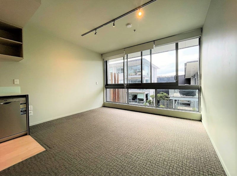 E310/28 Torrens Terrace, Mount Cook, Wellington - Carousel 2