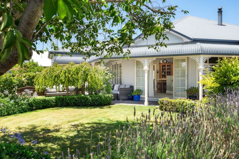 15 Ross Place, Greenmeadows, Napier - Carousel 1