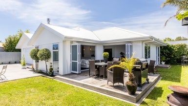 1417A Woodstock Avenue, Mayfair, Hastings - Carousel 1