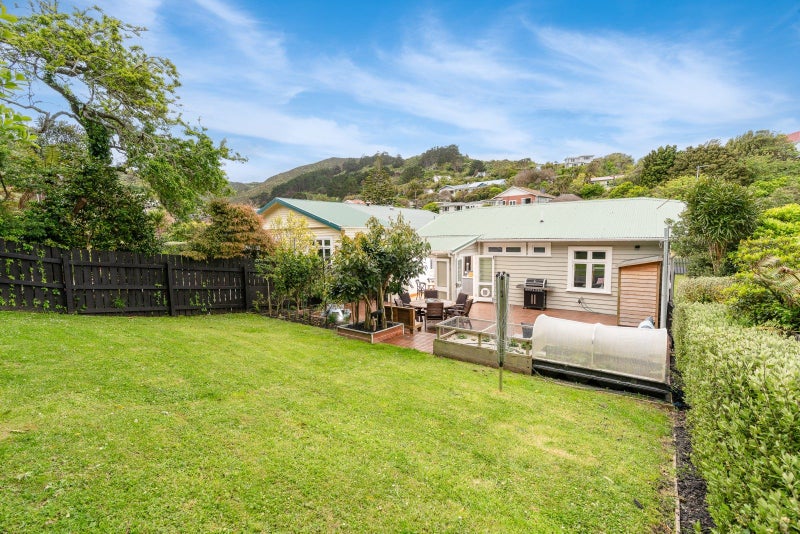 17 Cornford Street, Karori, Wellington - Carousel 2