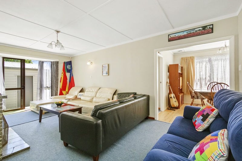 72 Waddington Drive, Naenae, Lower Hutt - Carousel 2