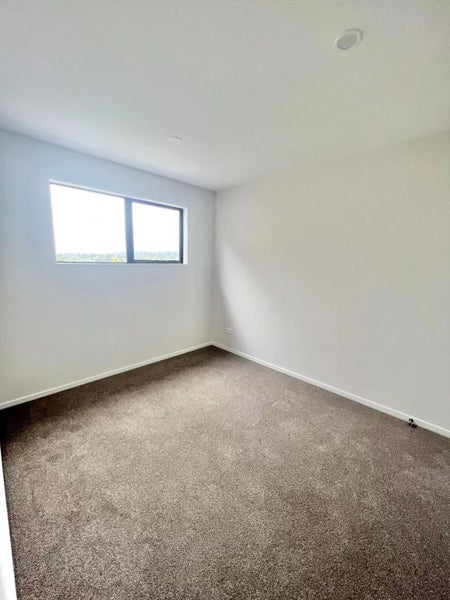 1B Benchmark Drive, Massey, Auckland - Carousel 7