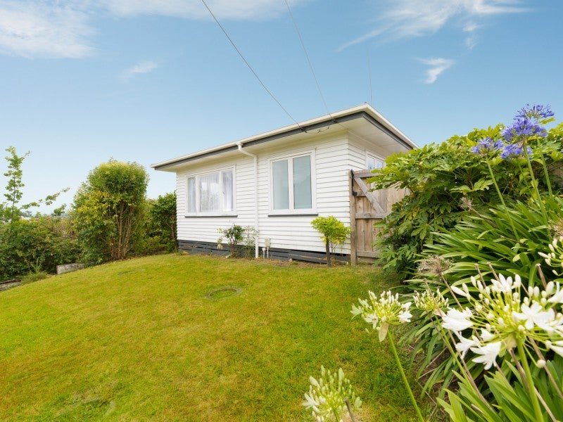 3 Humber Crescent, Gate Pa, Tauranga - Carousel 1