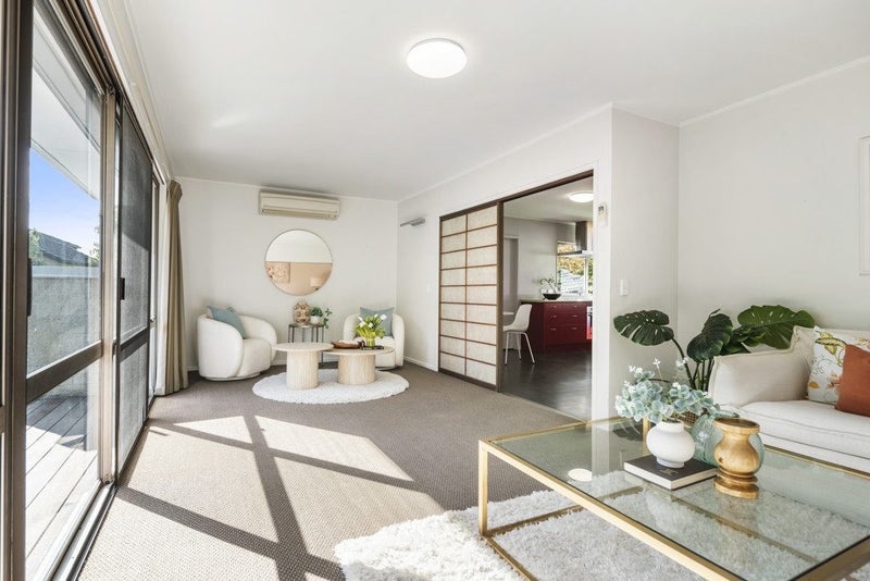 2/5 Hanlon Crescent, Narrow Neck, Auckland - Carousel 2