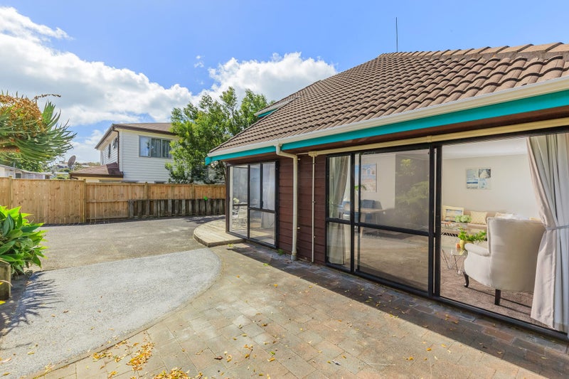 1/1 Livingstone Street, Milford, Auckland - Carousel 2