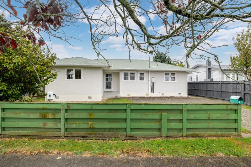 12 Elliott Street, Taradale, Napier - Carousel 1
