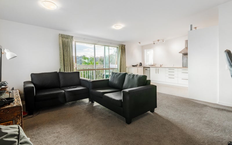 10 Treetops Way, Bayview, Auckland - Carousel 35