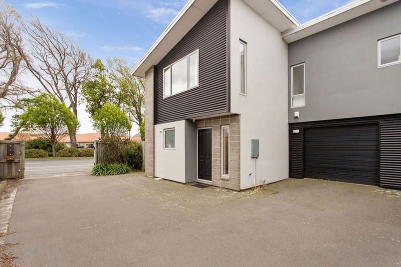 212A Lincoln Road, Addington, Christchurch - Carousel 17