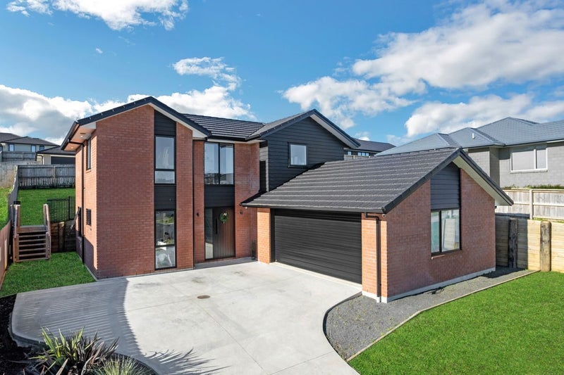 40 Leathem Crescent, Pokeno - Carousel 1