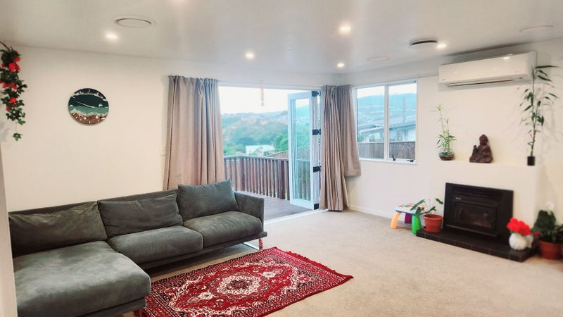 79 Black Rock Road, Newlands, Wellington - Carousel 1