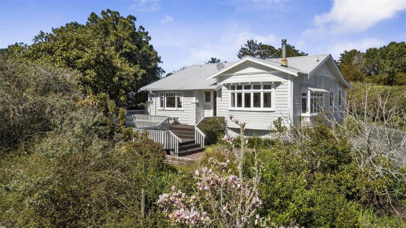 1325 East Coast Road, Albany - Carousel 2